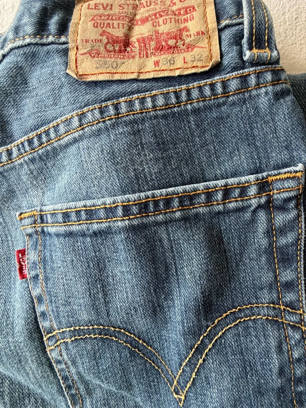 Levi's 550 Men's Straight Leg Blue Denim Jeans SZ 36X32